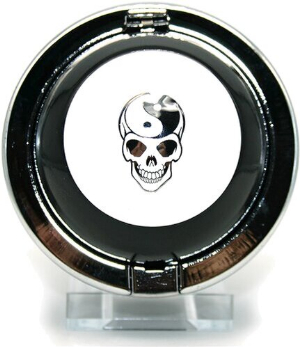 Ascher mit Sprungdeckel, Motiv Totenkopf