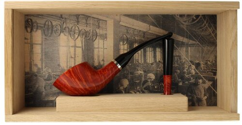 Vauen 175 Years Jubiläumspfeife Braun Glatt Nummer 44 von 175 mit Zertifikat, Pfeifenstopfer und Schmuckkiste Vauen 175 Years Jubiläumspfeife Braun Glatt Nummer 44 von 175 mit Zertifikat, Pfeifenstopfer und Schmuckkiste