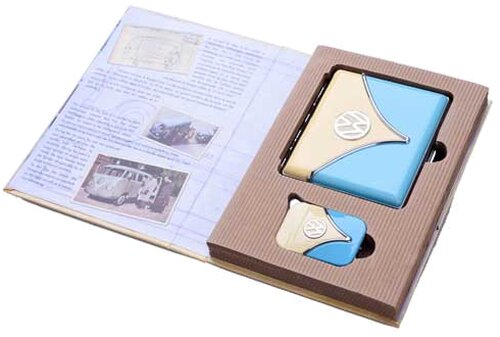 VW Zigarettenetui + Feuerzeug Set Gelb-Blau VW Zigarettenetui + Feuerzeug Set Gelb-Blau