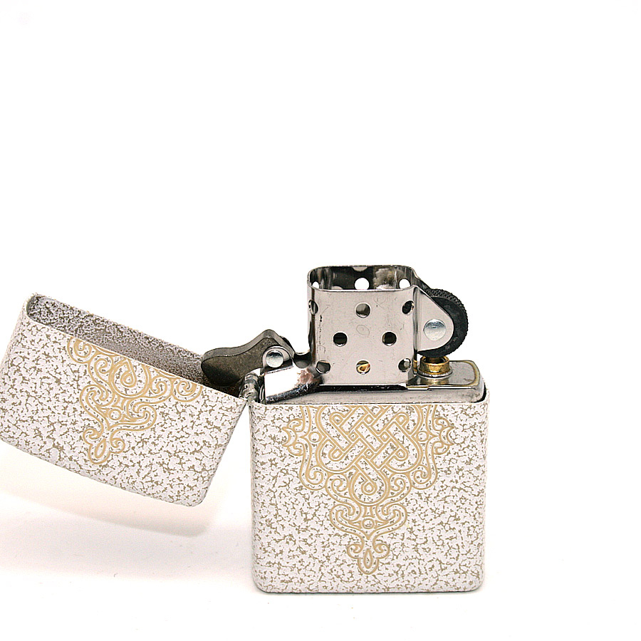 Zippo Feuerzeug Lucky Knot Design Mercury Glass Zippo Feuerzeug Lucky Knot Design Mercury Glass