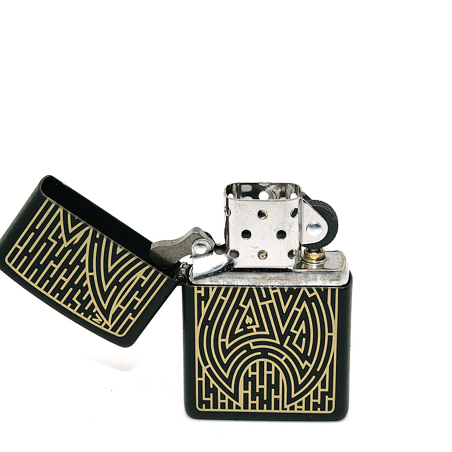 Zippo Feuerzeug Maze Design Black matt Zippo Feuerzeug Maze Design Black matt