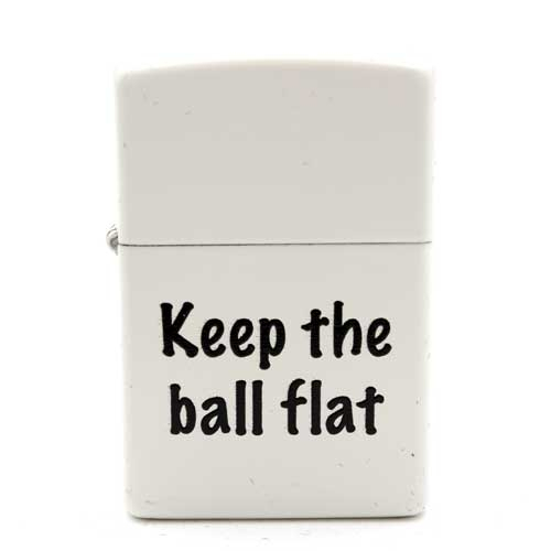 Zippo Feuerzeug mit Aufschrift Keep the Ball Flat Zippo Feuerzeug mit Aufschrift Keep the Ball Flat
