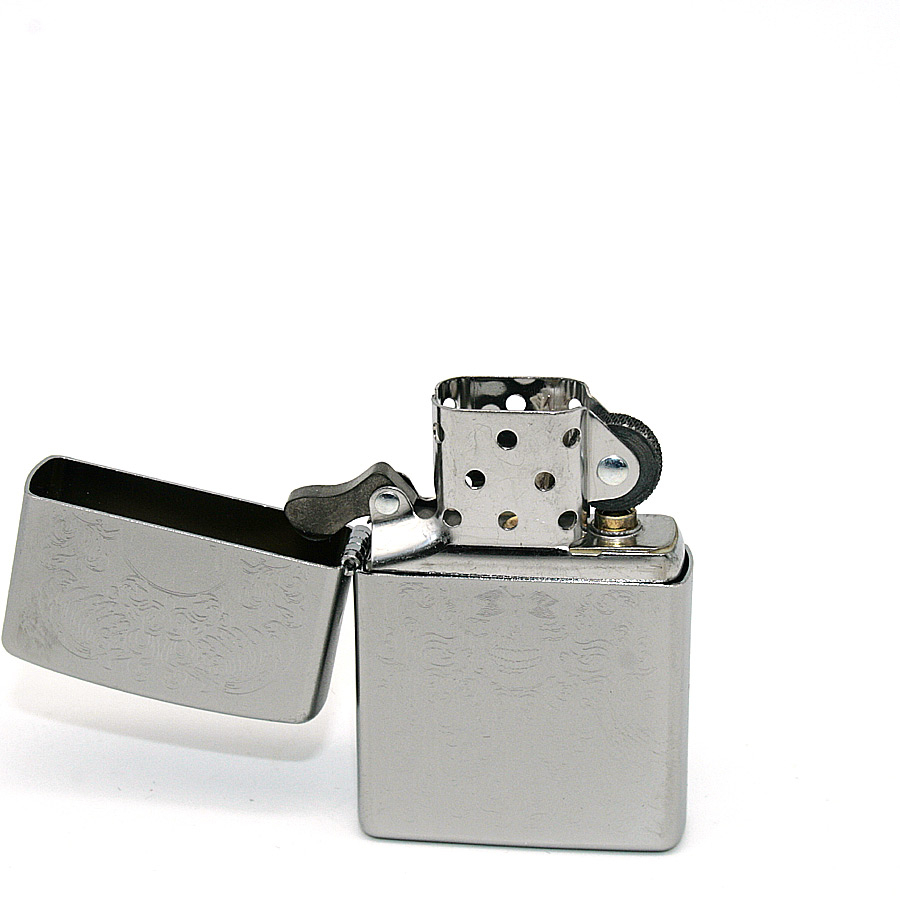 Zippo Feuerzeug Skull Design Satin Chrom Zippo Feuerzeug Skull Design Satin Chrom