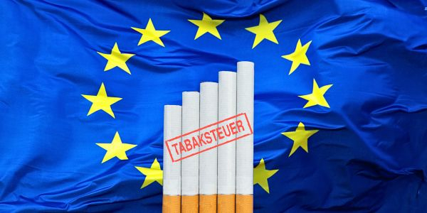 EU Flagge und Zigaretten
