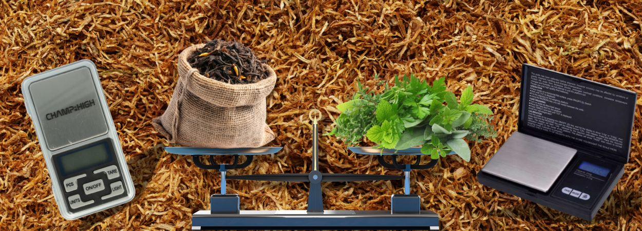 Feinwaage, Kräuter und Säckchen mit losem Tabak