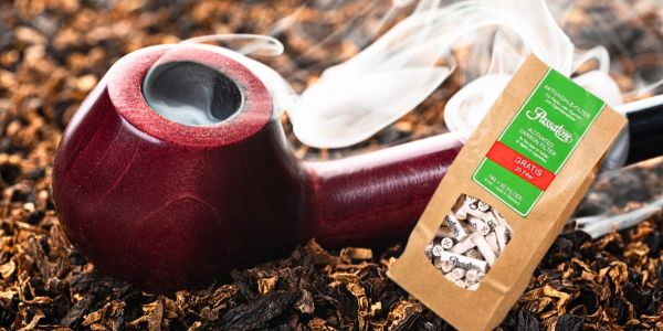 Pfeife rot - braun mit einer Tüte Pfeifenfilter Pfeife rot - braun mit einer Tüte Pfeifenfilter
