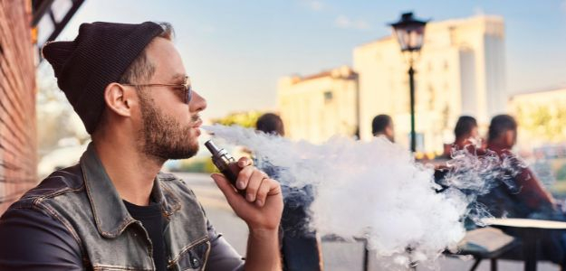 Was ändert sich in Deutschland 2025 fürs Rauchen in der Öffentlichkeit