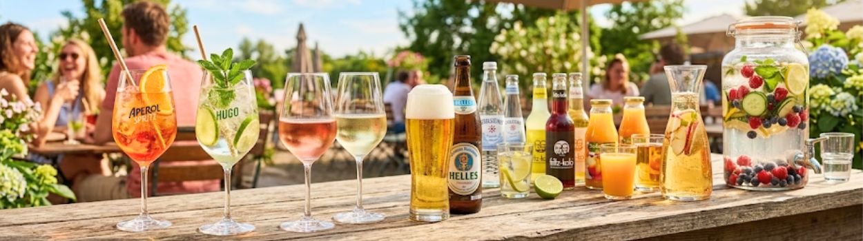 Sommercocktails in verschiedenen Geschmacksrichtungen Sommercocktails in verschiedenen Geschmacksrichtungen